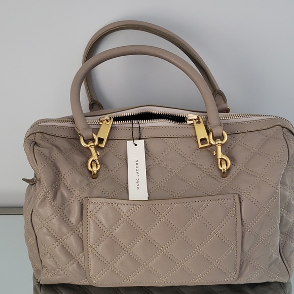 SOLD 🌟NEW Marc Jacobs Quilted Leather Handbag - Picture 4 of 7